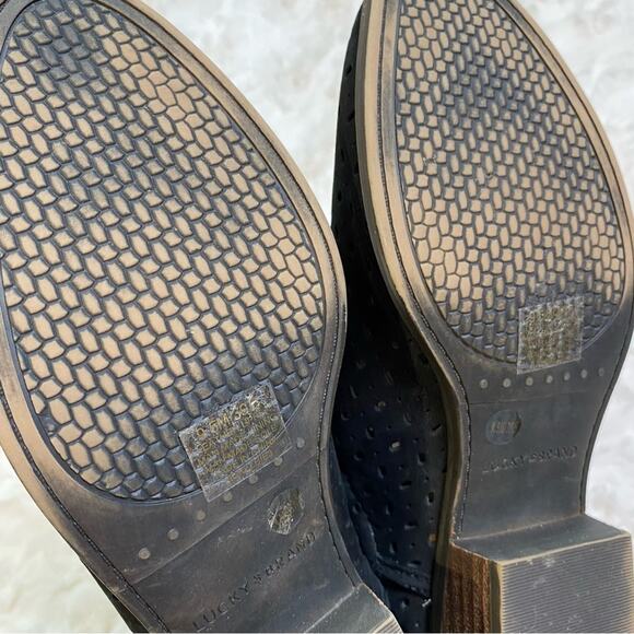 Lucky Brand Baley Perforated Ankle Booties Black Leather Size 9.5 Womens - Picture 10 of 11